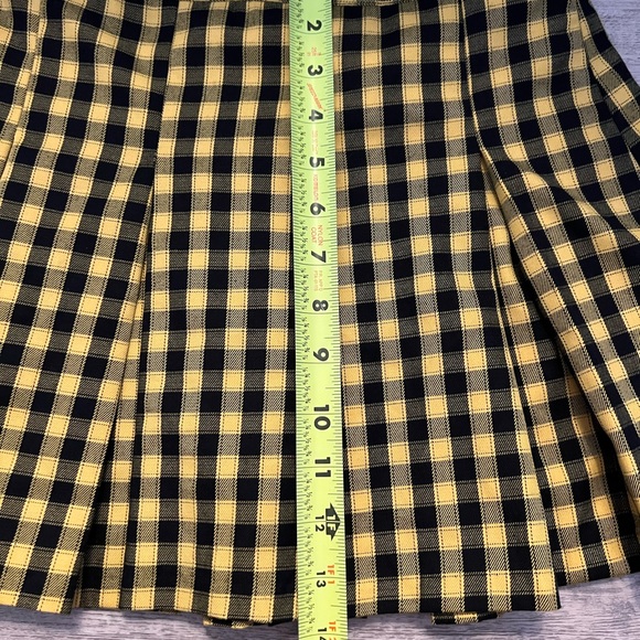 Juniors Divided by H & M yellow and black checkered 14 in skirt - Picture 4 of 4